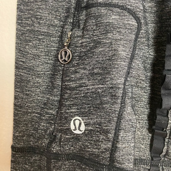 Lululemon tank top - Picture 4 of 6